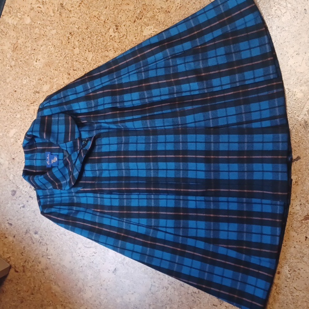 Heroines France Limited Edition Anastasia Plaid Wool Blend Cape Women's Size 4